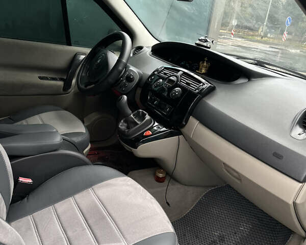 Сірий Рено Сценік, об'ємом двигуна 1.46 л та пробігом 278 тис. км за 5100 $, фото 3 на Automoto.ua