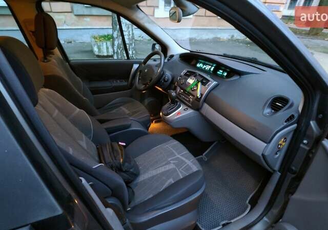 Сірий Рено Сценік, об'ємом двигуна 1.6 л та пробігом 207 тис. км за 3000 $, фото 20 на Automoto.ua