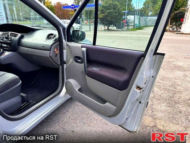 Сірий Рено Сценік, об'ємом двигуна 1.5 л та пробігом 281 тис. км за 3500 $, фото 12 на Automoto.ua