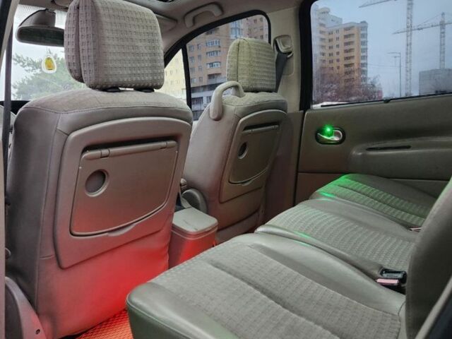 Серый Рено Сценик, объемом двигателя 1.9 л и пробегом 250 тыс. км за 3950 $, фото 4 на Automoto.ua