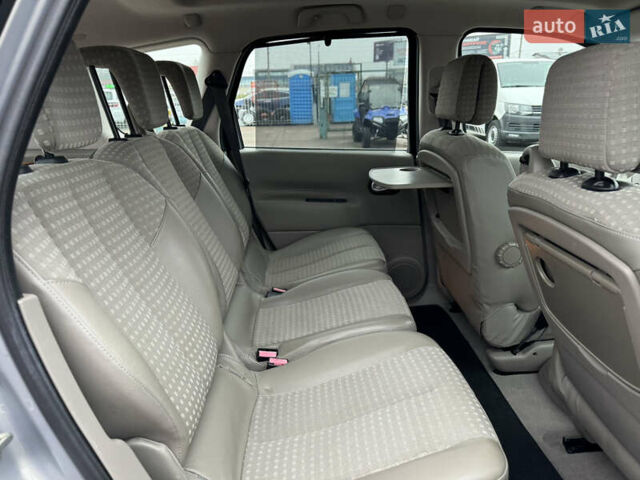 Сірий Рено Сценік, об'ємом двигуна 1.6 л та пробігом 118 тис. км за 6300 $, фото 46 на Automoto.ua