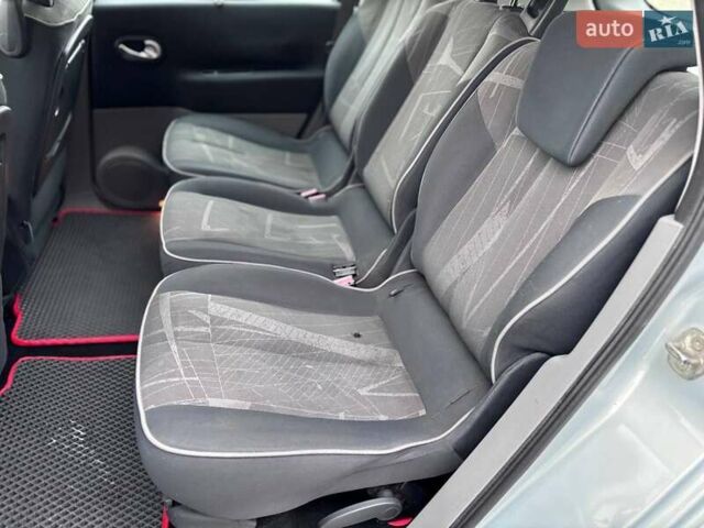 Сірий Рено Сценік, об'ємом двигуна 1.6 л та пробігом 263 тис. км за 3999 $, фото 14 на Automoto.ua