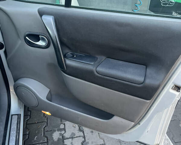 Сірий Рено Сценік, об'ємом двигуна 1.5 л та пробігом 265 тис. км за 2800 $, фото 10 на Automoto.ua