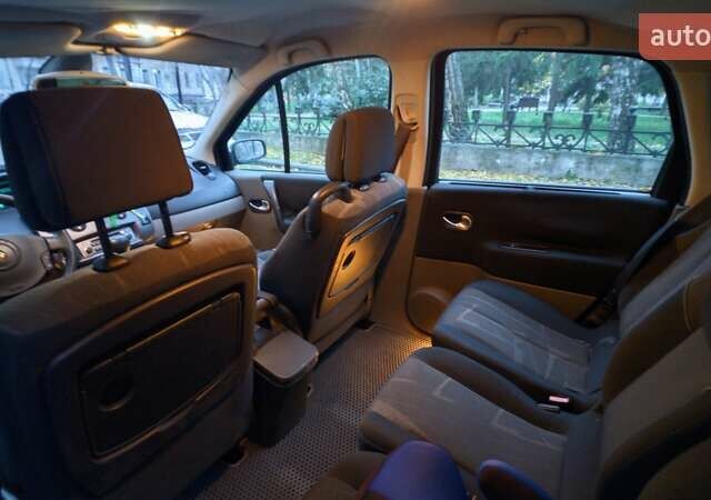 Сірий Рено Сценік, об'ємом двигуна 1.6 л та пробігом 207 тис. км за 3000 $, фото 22 на Automoto.ua