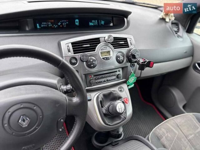 Сірий Рено Сценік, об'ємом двигуна 1.6 л та пробігом 263 тис. км за 3999 $, фото 13 на Automoto.ua
