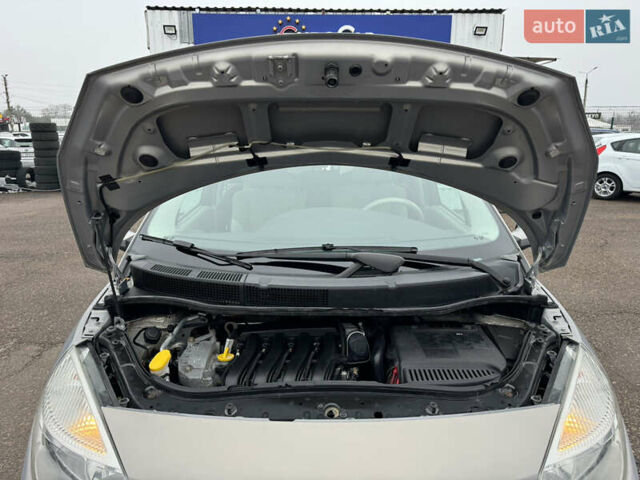 Сірий Рено Сценік, об'ємом двигуна 1.6 л та пробігом 118 тис. км за 6300 $, фото 81 на Automoto.ua