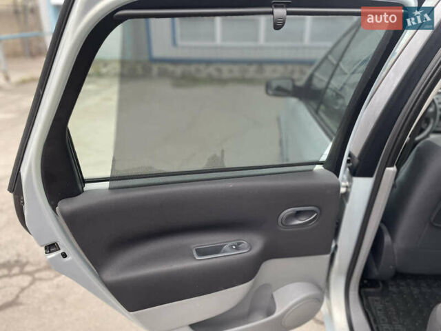 Сірий Рено Сценік, об'ємом двигуна 1.6 л та пробігом 200 тис. км за 4850 $, фото 18 на Automoto.ua