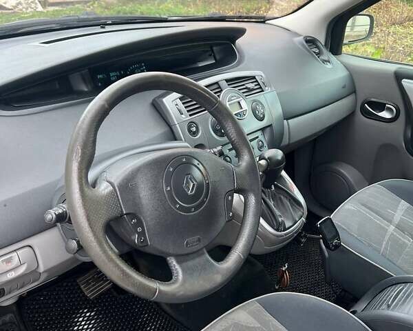 Рено Сценик 2004 в Подгайцах на Automoto.ua Серый Рено Сценик, объемом двигателя 1.6 л и пробегом 287 тыс. км за 4000 $, фото 2 на Automoto.ua