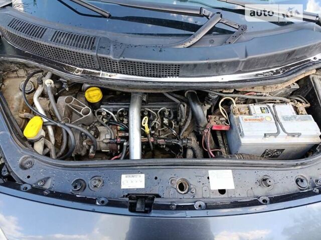 Сірий Рено Сценік, об'ємом двигуна 1.46 л та пробігом 250 тис. км за 4000 $, фото 11 на Automoto.ua
