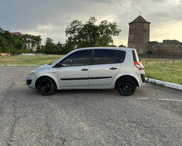 Сірий Рено Сценік, об'ємом двигуна 1.5 л та пробігом 300 тис. км за 4000 $, фото 2 на Automoto.ua