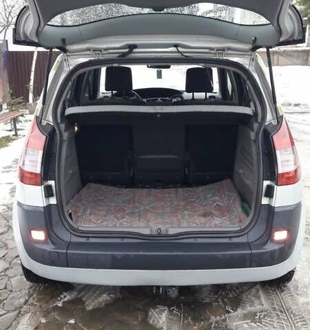 Сірий Рено Сценік, об'ємом двигуна 1.5 л та пробігом 250 тис. км за 4100 $, фото 5 на Automoto.ua