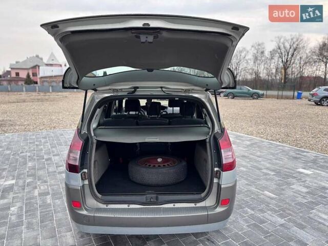 Сірий Рено Сценік, об'ємом двигуна 1.6 л та пробігом 263 тис. км за 3999 $, фото 18 на Automoto.ua