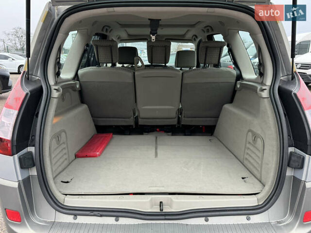 Сірий Рено Сценік, об'ємом двигуна 1.6 л та пробігом 118 тис. км за 6300 $, фото 32 на Automoto.ua