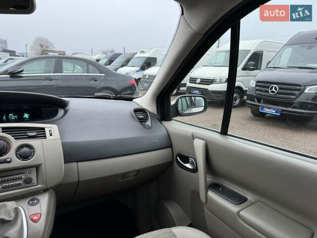 Сірий Рено Сценік, об'ємом двигуна 1.6 л та пробігом 118 тис. км за 6300 $, фото 55 на Automoto.ua