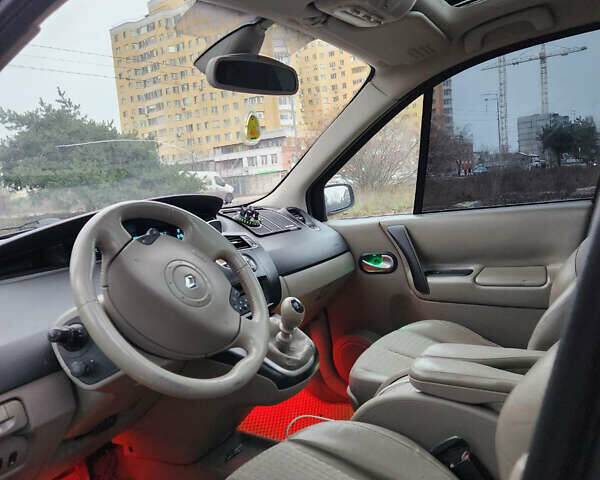 Сірий Рено Сценік, об'ємом двигуна 1.9 л та пробігом 250 тис. км за 3950 $, фото 5 на Automoto.ua