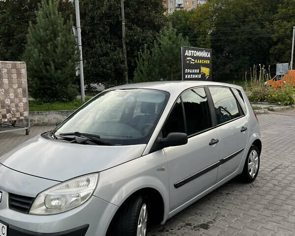 Серый Рено Сценик, объемом двигателя 1.6 л и пробегом 208 тыс. км за 4600 $, фото 1 на Automoto.ua