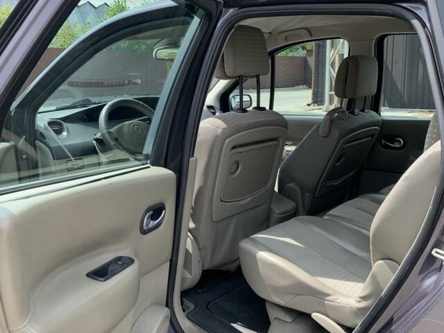 Серый Рено Сценик, объемом двигателя 1.9 л и пробегом 280 тыс. км за 4300 $, фото 7 на Automoto.ua