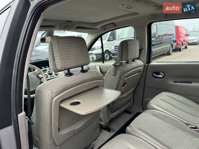 Сірий Рено Сценік, об'ємом двигуна 1.6 л та пробігом 118 тис. км за 6300 $, фото 45 на Automoto.ua