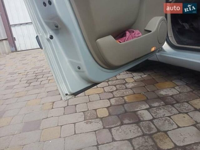 Серый Рено Сценик, объемом двигателя 1.6 л и пробегом 208 тыс. км за 4400 $, фото 2 на Automoto.ua