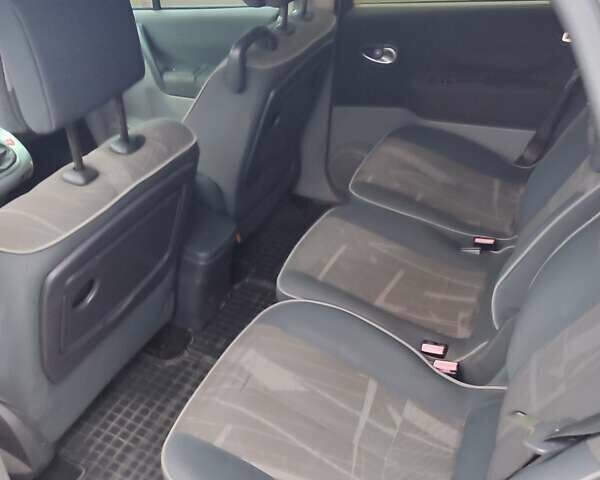 Сірий Рено Сценік, об'ємом двигуна 1.5 л та пробігом 300 тис. км за 3300 $, фото 9 на Automoto.ua