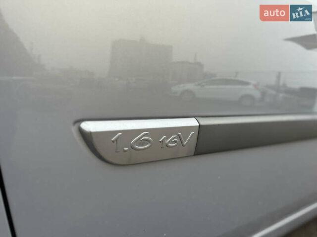 Сірий Рено Сценік, об'ємом двигуна 1.6 л та пробігом 118 тис. км за 6300 $, фото 16 на Automoto.ua