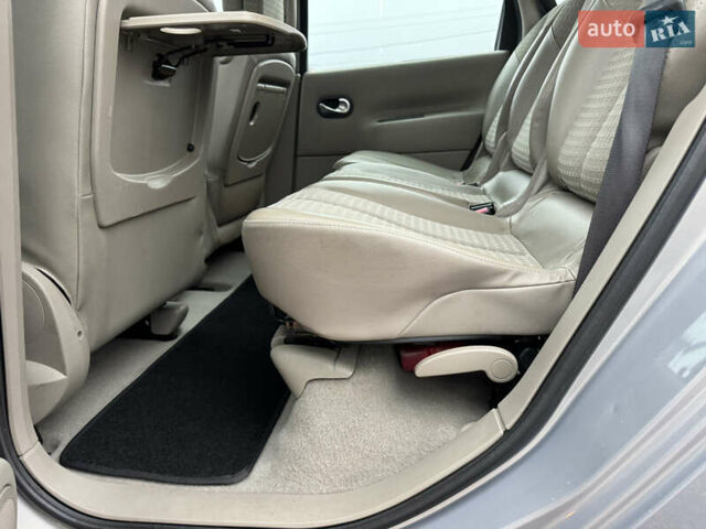 Сірий Рено Сценік, об'ємом двигуна 1.6 л та пробігом 118 тис. км за 6300 $, фото 42 на Automoto.ua