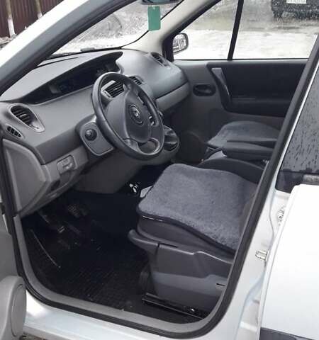 Сірий Рено Сценік, об'ємом двигуна 1.5 л та пробігом 250 тис. км за 4100 $, фото 3 на Automoto.ua