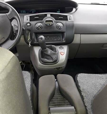 Сірий Рено Сценік, об'ємом двигуна 1.5 л та пробігом 250 тис. км за 4100 $, фото 7 на Automoto.ua