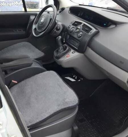 Сірий Рено Сценік, об'ємом двигуна 1.5 л та пробігом 250 тис. км за 4100 $, фото 9 на Automoto.ua