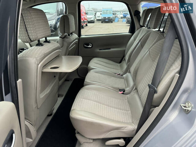 Сірий Рено Сценік, об'ємом двигуна 1.6 л та пробігом 118 тис. км за 6300 $, фото 38 на Automoto.ua