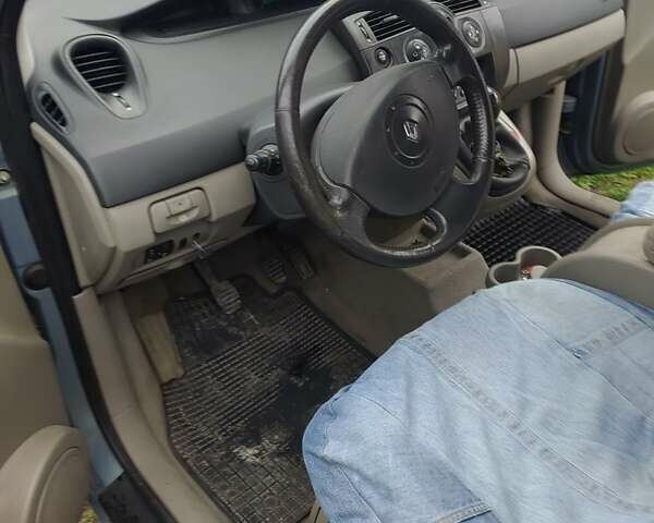 Серый Рено Сценик, объемом двигателя 2 л и пробегом 308 тыс. км за 3500 $, фото 2 на Automoto.ua