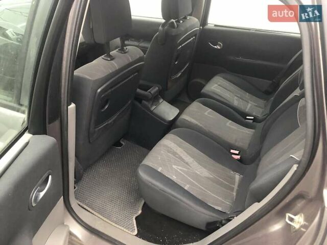 Сірий Рено Сценік, об'ємом двигуна 1.6 л та пробігом 207 тис. км за 2999 $, фото 7 на Automoto.ua