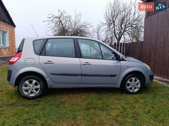 Серый Рено Сценик, объемом двигателя 1.6 л и пробегом 174 тыс. км за 5100 $, фото 4 на Automoto.ua