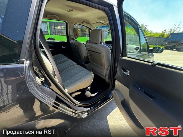 Серый Рено Сценик, объемом двигателя 2 л и пробегом 200 тыс. км за 4000 $, фото 5 на Automoto.ua