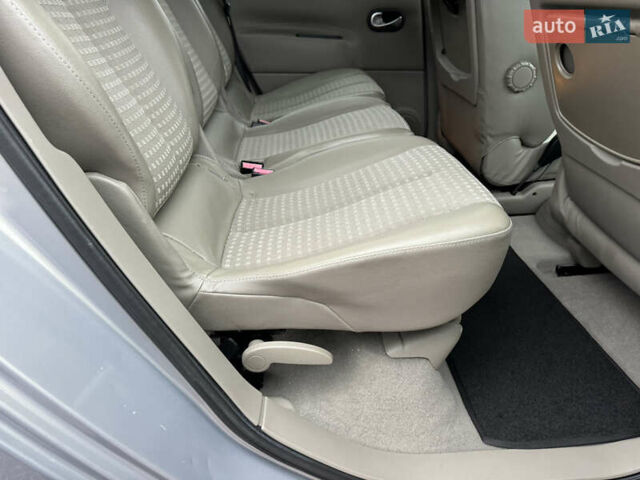 Сірий Рено Сценік, об'ємом двигуна 1.6 л та пробігом 118 тис. км за 6300 $, фото 47 на Automoto.ua