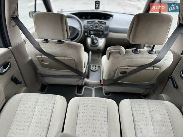 Серый Рено Сценик, объемом двигателя 1.5 л и пробегом 367 тыс. км за 3250 $, фото 11 на Automoto.ua