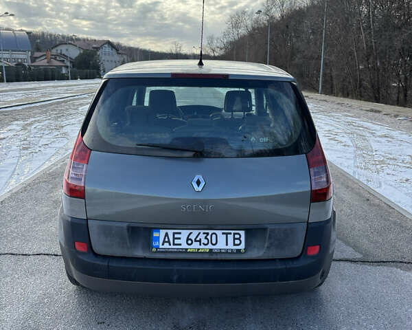 Серый Рено Сценик, объемом двигателя 1.6 л и пробегом 223 тыс. км за 4399 $, фото 4 на Automoto.ua