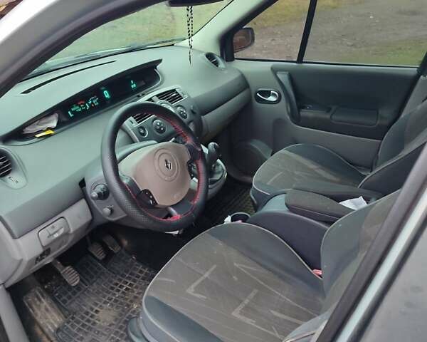 Сірий Рено Сценік, об'ємом двигуна 1.5 л та пробігом 300 тис. км за 3300 $, фото 10 на Automoto.ua