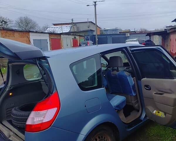 Серый Рено Сценик, объемом двигателя 2 л и пробегом 308 тыс. км за 3500 $, фото 3 на Automoto.ua