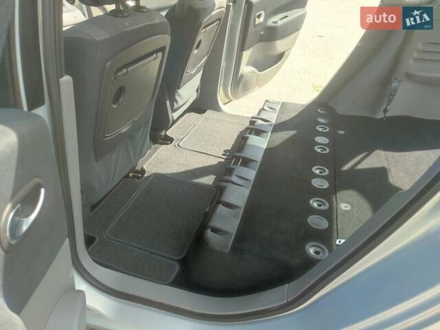 Сірий Рено Сценік, об'ємом двигуна 1.6 л та пробігом 167 тис. км за 5300 $, фото 35 на Automoto.ua