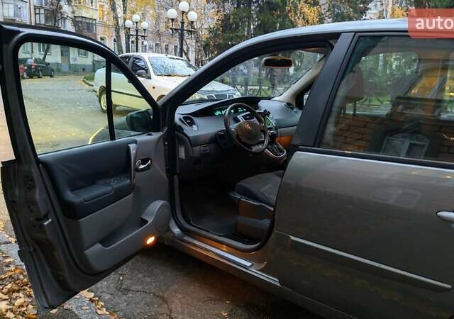 Сірий Рено Сценік, об'ємом двигуна 1.6 л та пробігом 207 тис. км за 3000 $, фото 7 на Automoto.ua