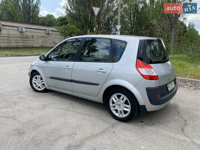 Сірий Рено Сценік, об'ємом двигуна 2 л та пробігом 270 тис. км за 5299 $, фото 7 на Automoto.ua