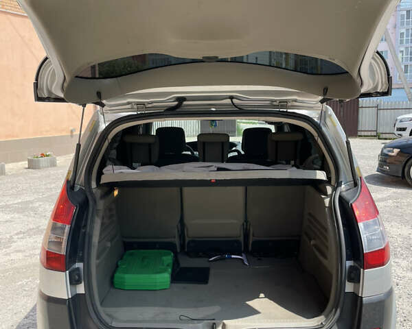 Рено Сценик 2005 в Виннице на Automoto.ua Серый Рено Сценик, объемом двигателя 1.6 л и пробегом 137 тыс. км за 5500 $, фото 11 на Automoto.ua