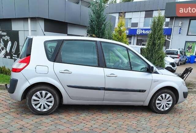 Серый Рено Сценик, объемом двигателя 1.6 л и пробегом 230 тыс. км за 4990 $, фото 7 на Automoto.ua