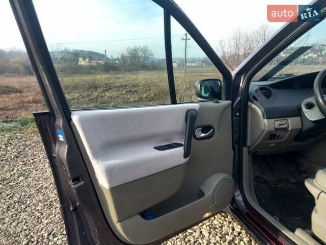 Серый Рено Сценик, объемом двигателя 1.6 л и пробегом 178 тыс. км за 4499 $, фото 22 на Automoto.ua