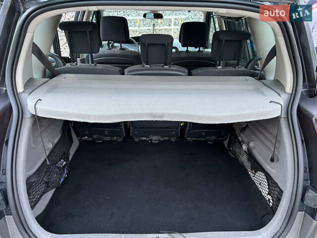 Рено Сценік 2005 у Житомирі на Automoto.ua Сірий Рено Сценік, об'ємом двигуна 1.6 л та пробігом 213 тис. км за 4900 $, фото 23 на Automoto.ua