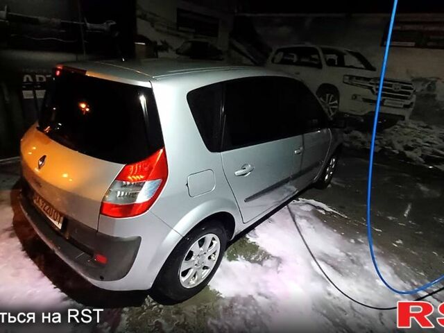 Серый Рено Сценик, объемом двигателя 1.6 л и пробегом 220 тыс. км за 4600 $, фото 1 на Automoto.ua