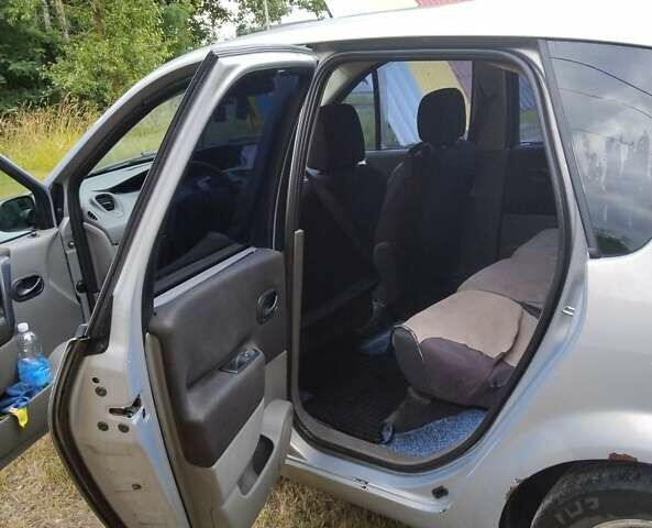 Серый Рено Сценик, объемом двигателя 1.6 л и пробегом 180 тыс. км за 3300 $, фото 6 на Automoto.ua