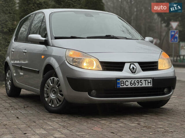 Серый Рено Сценик, объемом двигателя 1.6 л и пробегом 237 тыс. км за 4850 $, фото 9 на Automoto.ua
