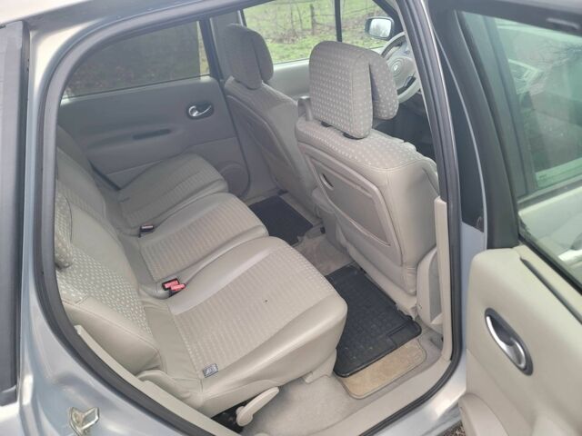 Серый Рено Сценик, объемом двигателя 1.9 л и пробегом 200 тыс. км за 4700 $, фото 10 на Automoto.ua